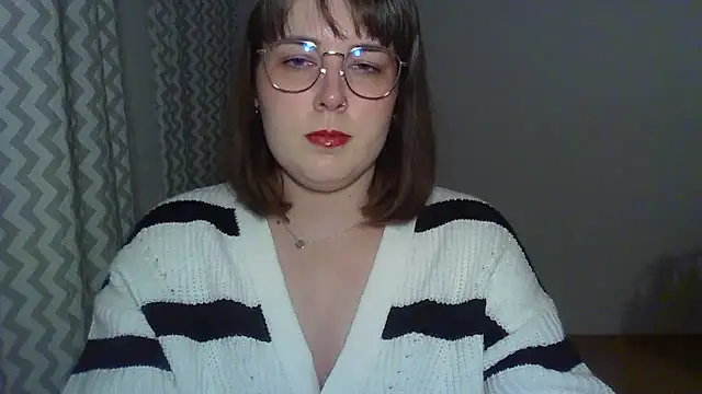 Snapshot of ClaraHard chatting on April 2026 07:28:02 PM ClaraHard online show from April 2026 07:28:02 PM