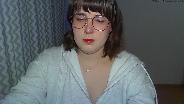 Snapshot of ClaraHard chatting on April 2026 05:26:02 PM ClaraHard online show from April 2026 05:26:02 PM