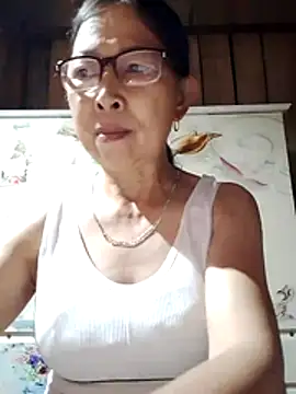 Snapshot of Sky-rain98 chatting on May 2026 07:48:02 PM Sky-rain98 online show from May 2026 07:48:02 PM