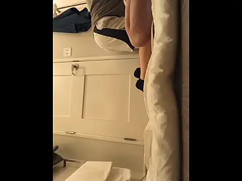 luckilyfound3 online show from March 2026 08:53:01 PM