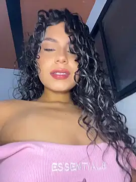 AmeliaAndersson online show from May 2026 09:35:02 PM