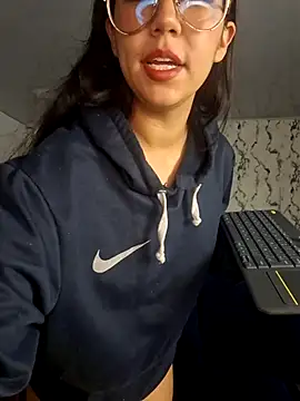 Snapshot of Lunaliaa_ chatting on June 2026 05:34:01 AM Lunaliaa online show from June 2026 05:34:01 AM