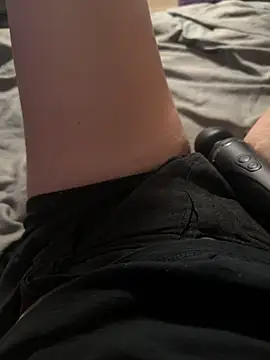 aleexii s online show from April 2026 11:59:02 AM