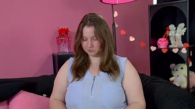 Snapshot of MelodyMoores chatting on July 2026 07:06:02 AM MelodyMoores online show from July 2026 07:06:02 AM