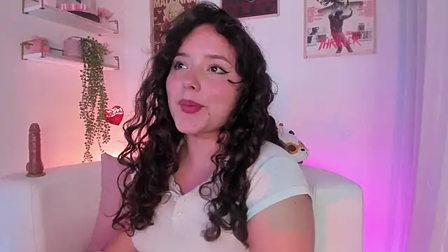 Snapshot of Ally_belle chatting on May 2026 11:01:01 PM Ally belle online show from May 2026 11:01:01 PM