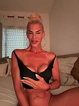 Snapshot of Aria_69 chatting on June 2026 05:06:01 PM Aria 69 online show from June 2026 05:06:01 PM
