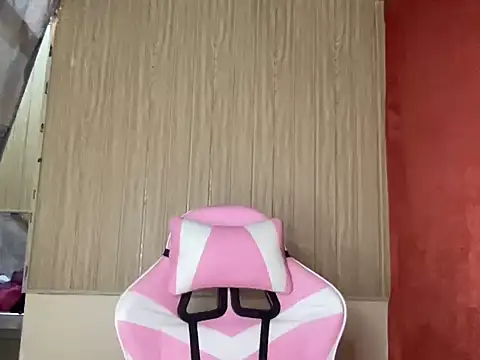 Sunkissed seductress online show from April 2026 03:45:01 PM