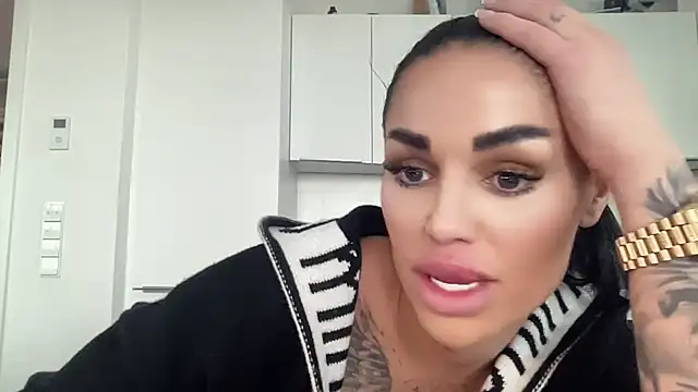 Snapshot of AMBER_HARD chatting on March 2026 04:56:01 PM AMBER HARD online show from March 2026 04:56:01 PM