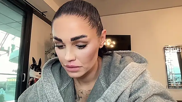 Snapshot of AMBER_HARD chatting on April 2026 06:09:01 PM AMBER HARD online show from April 2026 06:09:01 PM