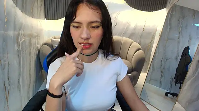 Snapshot of candy_sky_r chatting on March 2026 03:09:02 AM candy sky r online show from March 2026 03:09:02 AM