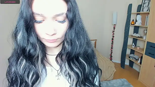 LynnCiprian online show from April 2026 09:04:01 PM