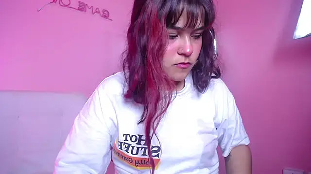 Snapshot of Nami_Velle chatting on April 2026 01:04:02 PM Nami Velle online show from April 2026 01:04:02 PM