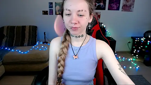 Snapshot of Nica_Kawaii chatting on June 2026 01:15:01 PM Nica Kawaii online show from June 2026 01:15:01 PM