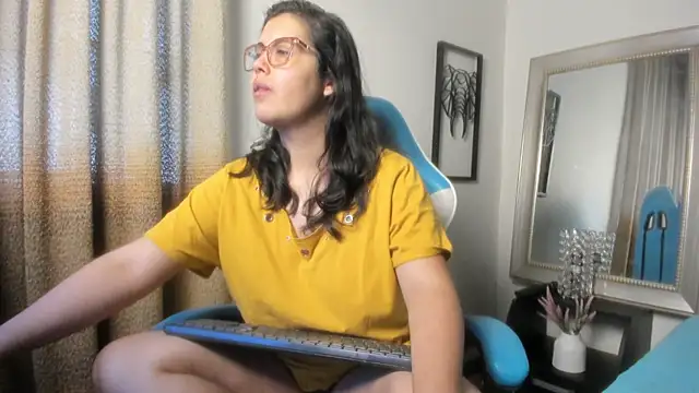 Nina Adamms online show from March 2026 10:17:03 PM