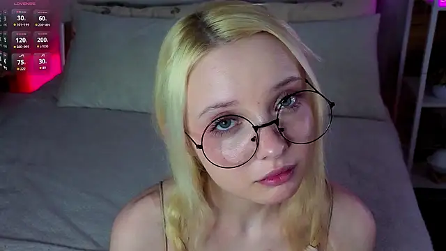 Snapshot of TwilaDona chatting on March 2026 01:31:02 AM TwilaDona online show from March 2026 01:31:02 AM