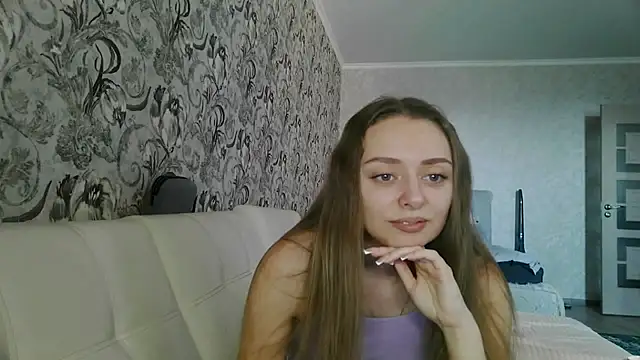 MysticGlimmer online show from March 2026 12:33:01 PM