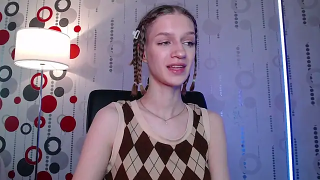 Chrissy Joyful online show from June 2026 04:05:01 AM