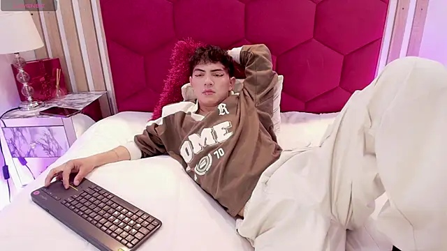 Snapshot of Cristopher_Wild chatting on March 2026 08:26:01 PM Cristopher Wild online show from March 2026 08:26:01 PM