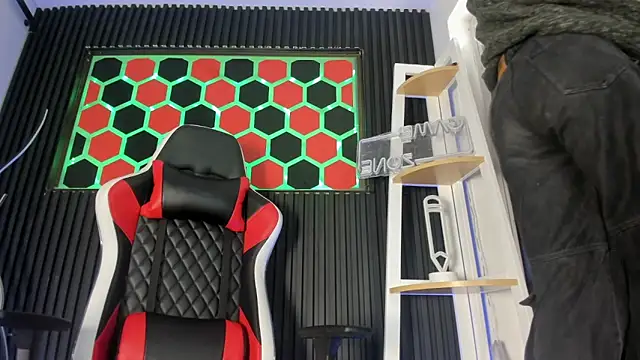 Snapshot of Cristopher_Wild chatting on April 2026 08:28:02 PM Cristopher Wild online show from April 2026 08:28:02 PM