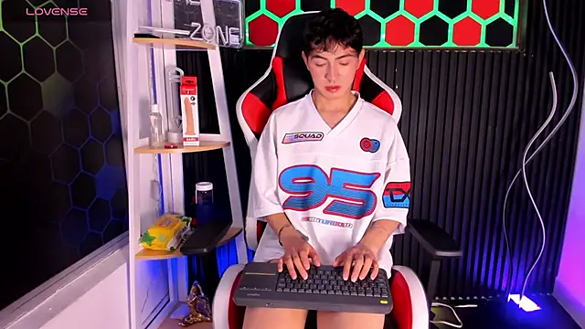 Snapshot of Cristopher_Wild chatting on April 2026 09:04:02 PM Cristopher Wild online show from April 2026 09:04:02 PM