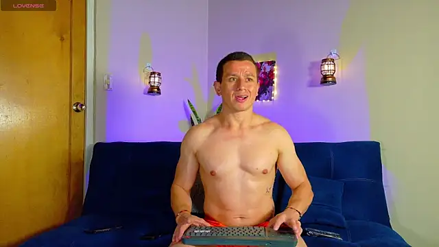 Andreew falcon online show from April 2026 03:25:01 PM