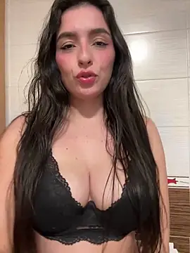 Snapshot of Isa_bunny777 chatting on April 2026 09:20:02 PM Isa bunny777 online show from April 2026 09:20:02 PM