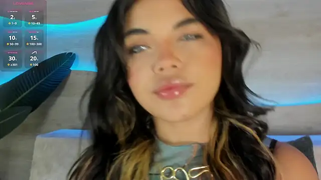Snapshot of Mia_Rosalie chatting on April 2026 07:12:01 PM Mia Rosalie online show from April 2026 07:12:01 PM