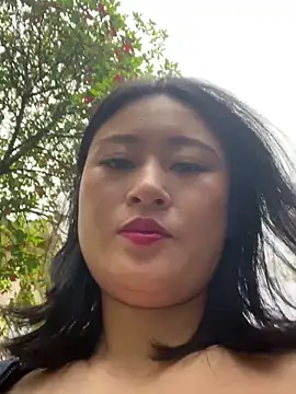 Yolanda9 online show from April 2026 01:55:01 AM