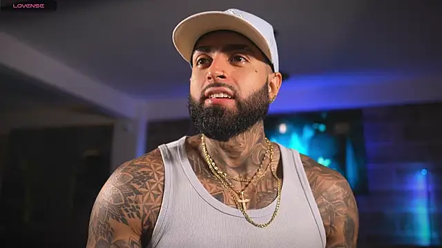 Snapshot of Eros_Dark_ chatting on April 2026 10:21:02 PM Eros Dark online show from April 2026 10:21:02 PM