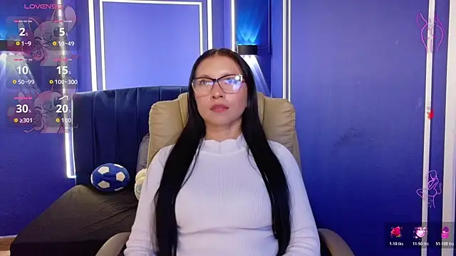 Snapshot of Chloe16_ chatting on April 2026 07:44:02 PM Chloe16 online show from April 2026 07:44:02 PM