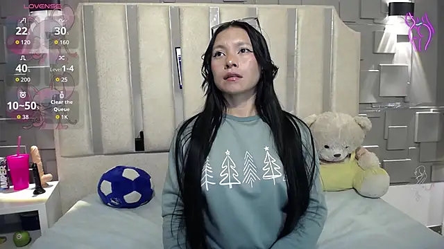 Snapshot of Chloe16_ chatting on April 2026 08:21:01 PM Chloe16 online show from April 2026 08:21:01 PM