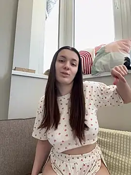 HotCherry18 online show from April 2026 09:43:01 AM