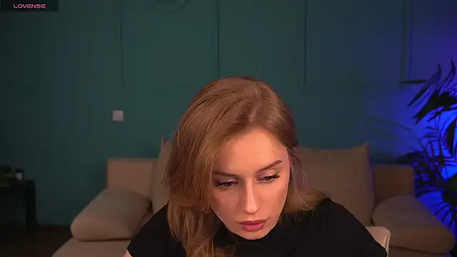 Snapshot of Mickey_Milk chatting on April 2026 10:33:01 AM Mickey Milk online show from April 2026 10:33:01 AM