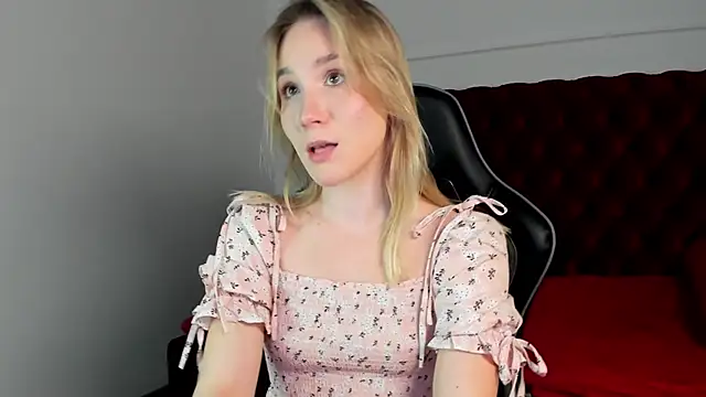 Snapshot of ElaraVoltage chatting on March 2026 11:24:01 AM ElaraVoltage online show from March 2026 11:24:01 AM