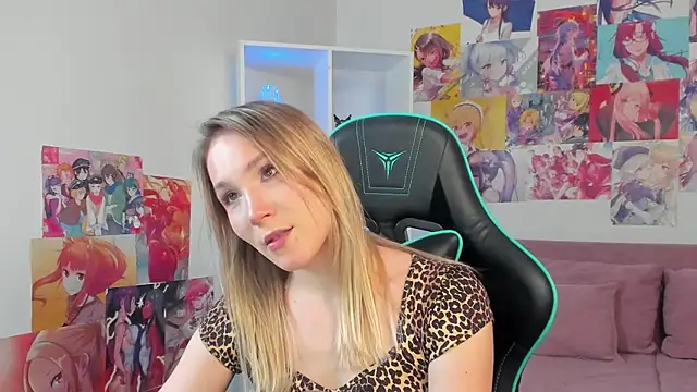 Snapshot of ElaraVoltage chatting on March 2026 05:16:01 PM ElaraVoltage online show from March 2026 05:16:01 PM