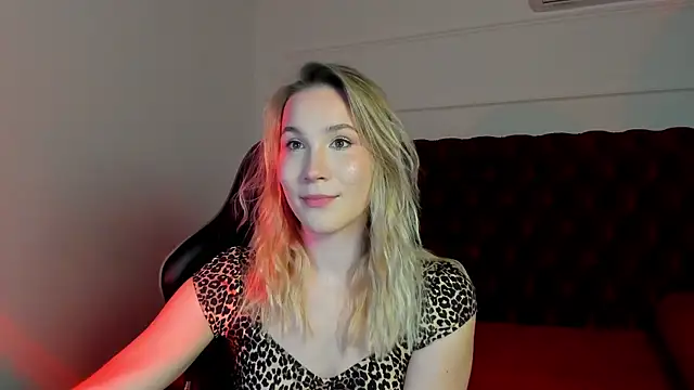 Snapshot of ElaraVoltage chatting on March 2026 05:19:01 PM ElaraVoltage online show from March 2026 05:19:01 PM