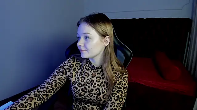 ElinaVale online show from March 2026 05:06:01 PM