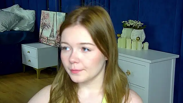 Snapshot of ElinaVale chatting on June 2026 05:07:01 AM ElinaVale online show from June 2026 05:07:01 AM