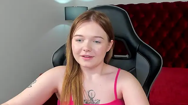 Snapshot of ElinaVale chatting on June 2026 10:15:01 AM ElinaVale online show from June 2026 10:15:01 AM