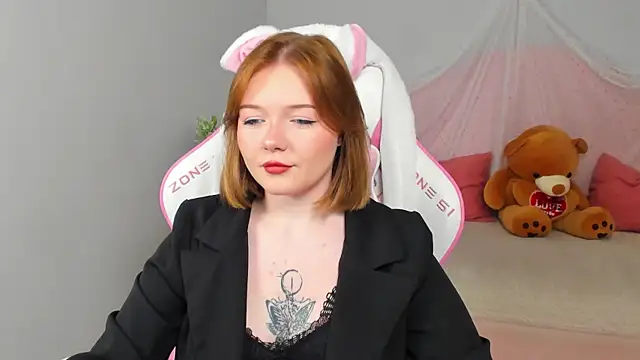 Snapshot of ElinaVale chatting on July 2026 05:05:02 PM ElinaVale online show from July 2026 05:05:02 PM