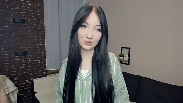 KarieDeever online show from March 2026 02:25:02 PM