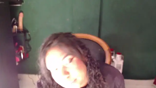 Snapshot of AntonelaVargas chatting on March 2026 12:05:01 AM AntonelaVargas online show from March 2026 12:05:01 AM