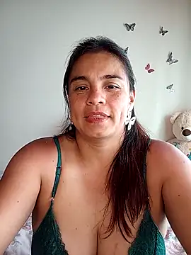 Snapshot of BettyBoo_w chatting on April 2026 03:10:02 PM BettyBoo w online show from April 2026 03:10:02 PM