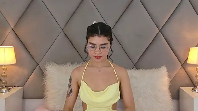 Snapshot of OliviaDiaz chatting on May 2026 08:17:02 PM OliviaDiaz online show from May 2026 08:17:02 PM
