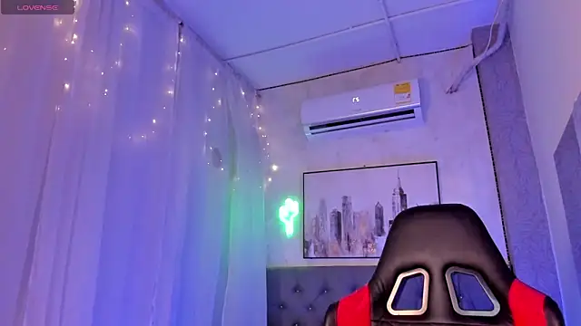 karolina vince online show from April 2026 06:48:02 PM