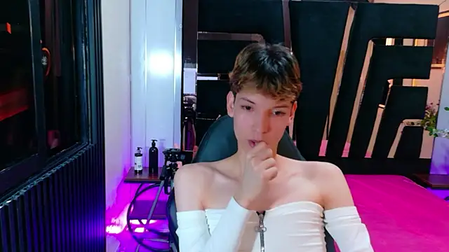 Snapshot of Stefany_PiInk chatting on April 2026 01:09:02 PM Stefany PiInk online show from April 2026 01:09:02 PM