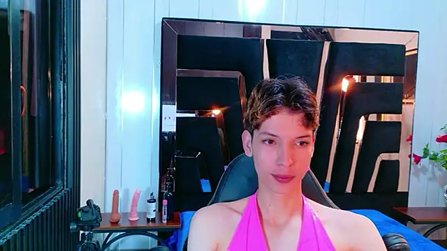 Snapshot of Stefany_PiInk chatting on April 2026 12:21:01 PM Stefany PiInk online show from April 2026 12:21:01 PM