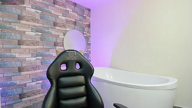 JUSTIN TAY1 online show from March 2026 11:43:02 AM