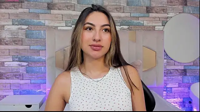 Snapshot of cloe_1tay chatting on April 2026 03:06:01 AM cloe 1tay online show from April 2026 03:06:01 AM