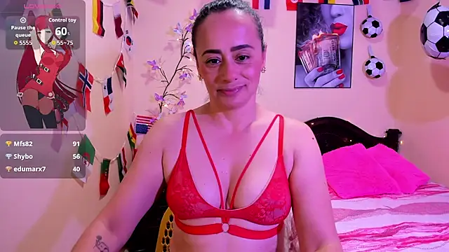 Snapshot of sara_florez12 chatting on June 2026 11:00:01 AM sara florez12 online show from June 2026 11:00:01 AM